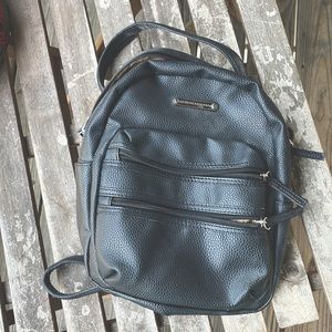 Stone Mountain Genuine Leather Backpack - Black